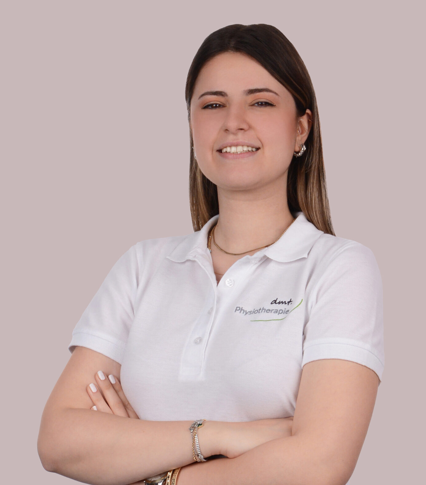 Bild von Selin Nalbantlar. Physiotherapeutin in Euskirchen.