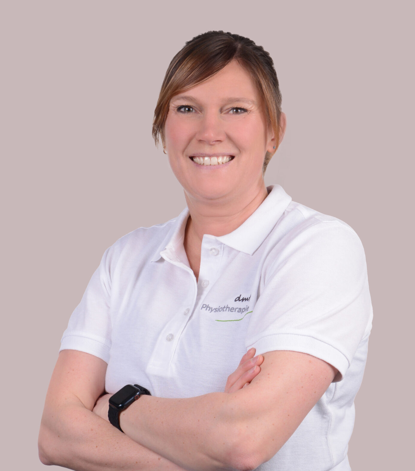 Bild zeigt Alexandra Schmitz. Physiotherapeutin bei der dmt. Therapie+ in Erftstadt.